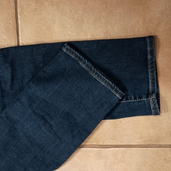 NYDJ Sherry slim size for dark wash - Picture 3 of 12